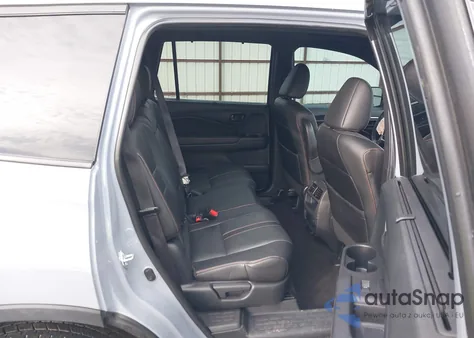 2022 Honda Passport Awd Trailsport z USA, uszkodzony, nr VIN 5FNYF8H69NB022712